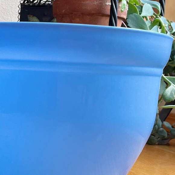 🫐 NWT Periwinkle Blue 10” Planter Flower Pot - Picture 7 of 10